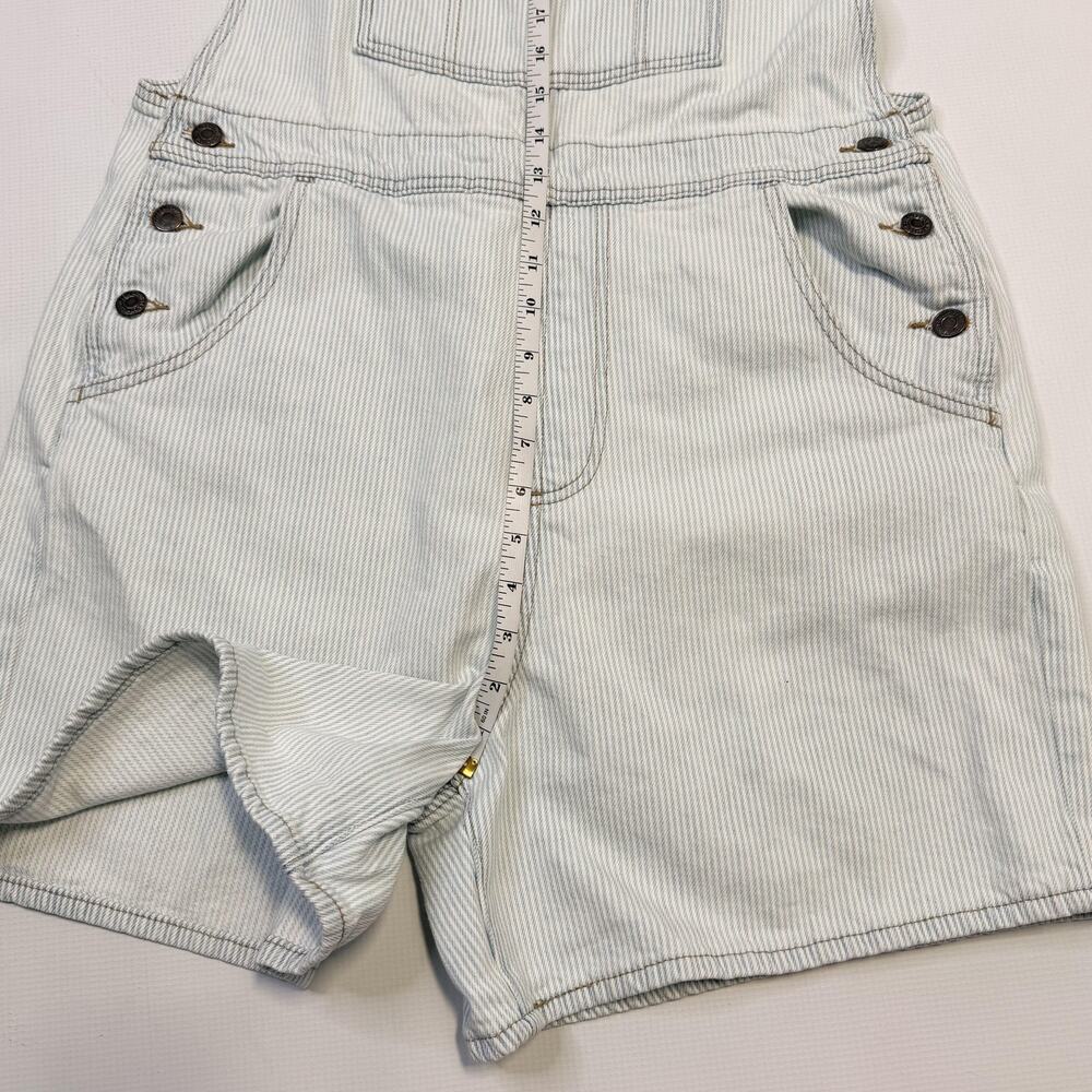 Levi's Overall Shorts Womens Large Blue Striped Denim Adjustable Straps Pockets - Picture 8 of 15